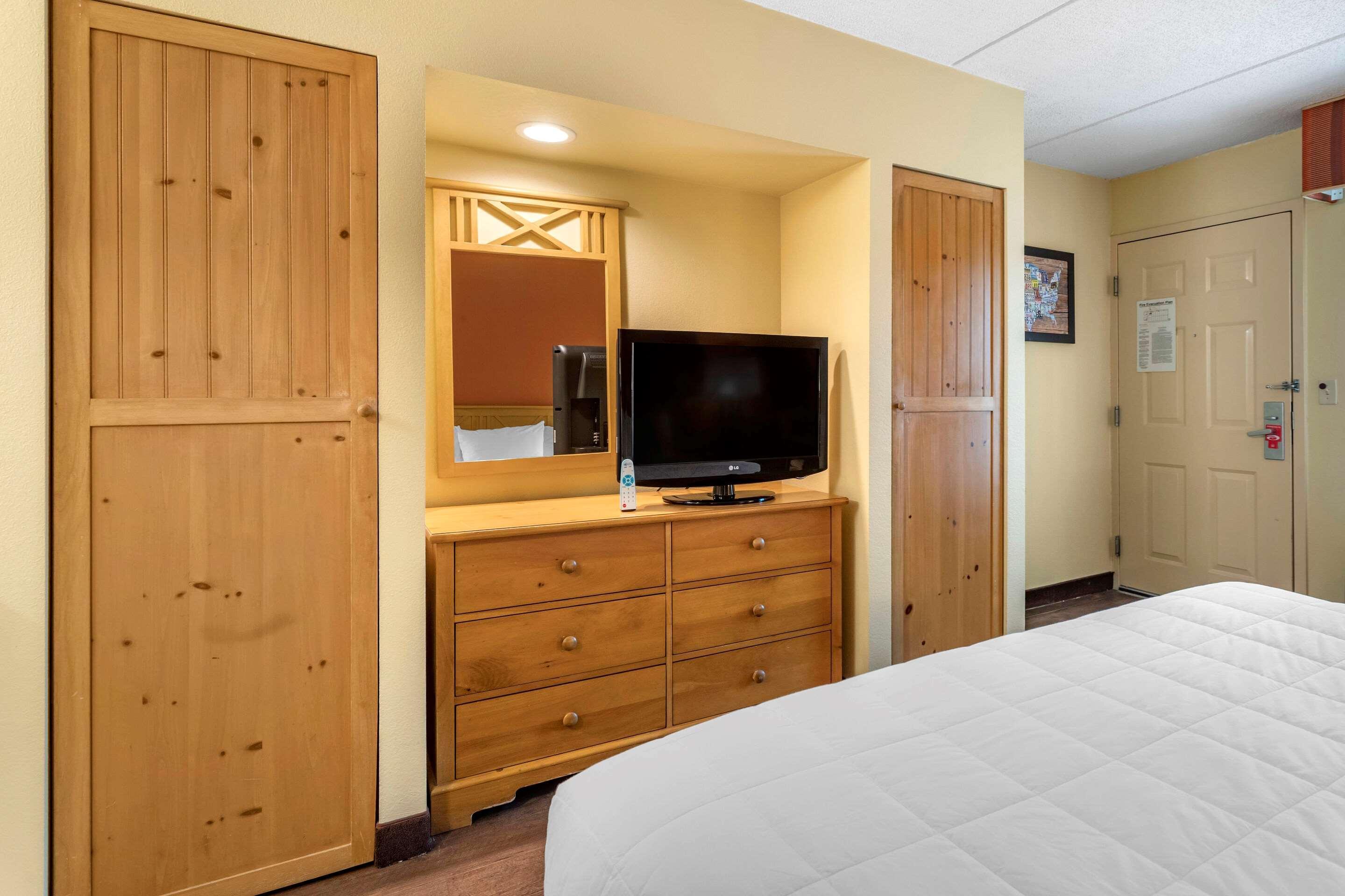 Econo Lodge Pigeon Forge Riverside Extérieur photo